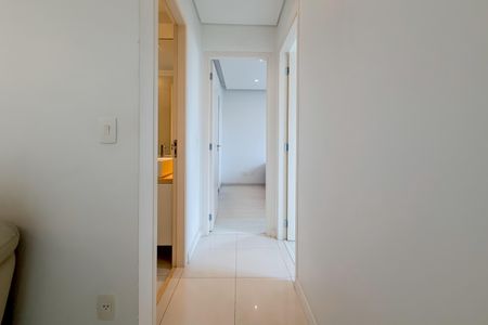 Apartamento à venda com 68m², 2 quartos e 2 vagasCorredor