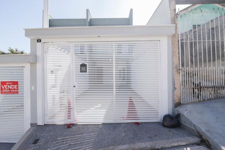 Casa à venda com 118m², 3 quartos e 2 vagasFachada