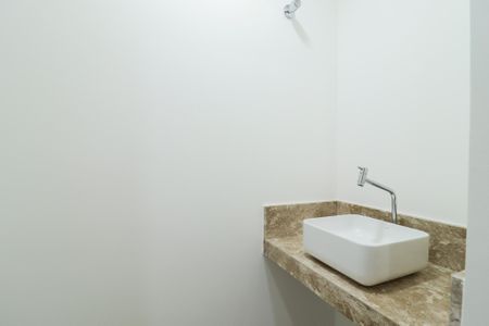 Casa à venda com 118m², 3 quartos e 2 vagasLavabo