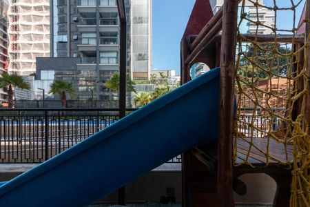 Apartamento à venda com 149m², 3 quartos e 2 vagasÁrea comum - Playground