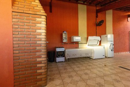 Casa de condomínio à venda com 64m², 2 quartos e 1 vaga Casa de condomínio à venda com 64m², 2 quartos e 1 vagaÁrea comum - Salão de festas