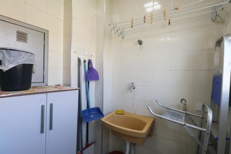 Apartamento para alugar com 188m², 2 quartos e 1 vagaÁrea de Serviço