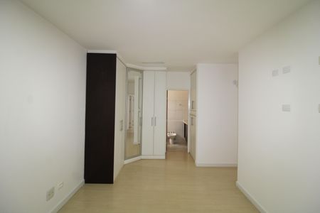 Casa à venda com 250m², 3 quartos e 4 vagasSuíte