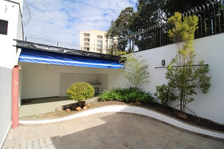 Casa à venda com 250m², 3 quartos e 4 vagasÁrea de Serviço