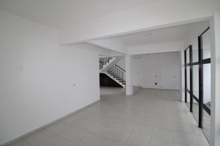 Casa à venda com 250m², 3 quartos e 4 vagasSala