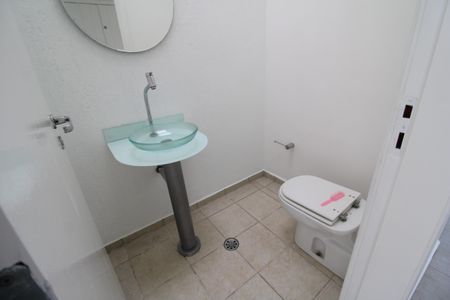 Casa à venda com 250m², 3 quartos e 4 vagasLavabo