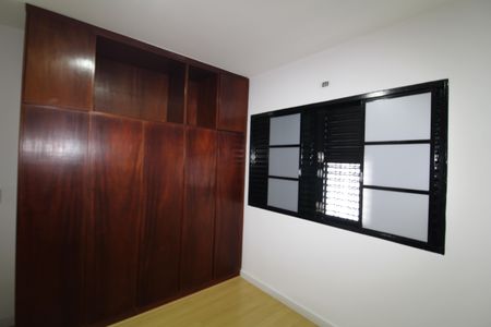 Casa à venda com 250m², 3 quartos e 4 vagasQuarto 1