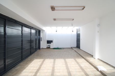 Casa à venda com 250m², 3 quartos e 4 vagasGaragem