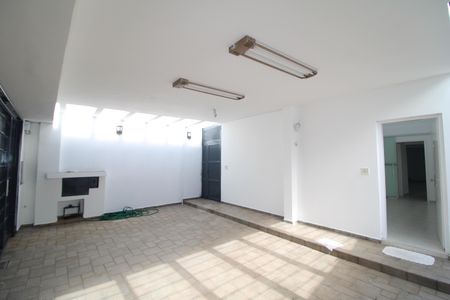 Casa à venda com 250m², 3 quartos e 4 vagasGaragem