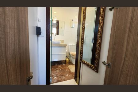 Apartamento à venda com 93m², 3 quartos e 1 vaga Apartamento à venda com 93m², 3 quartos e 1 vagaSuíte