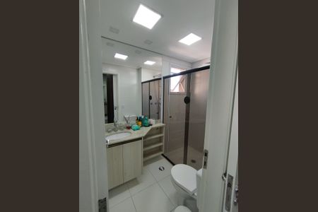 Apartamento à venda com 95m², 2 quartos e 2 vagas Apartamento à venda com 95m², 2 quartos e 2 vagasBanheiro da Suíte
