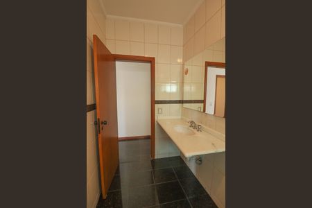 Casa para alugar com 220m², 2 quartos e 5 vagas Casa para alugar com 220m², 2 quartos e 5 vagasBanheiro Social