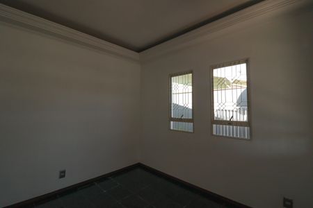 Casa para alugar com 220m², 2 quartos e 5 vagas Casa para alugar com 220m², 2 quartos e 5 vagasSala