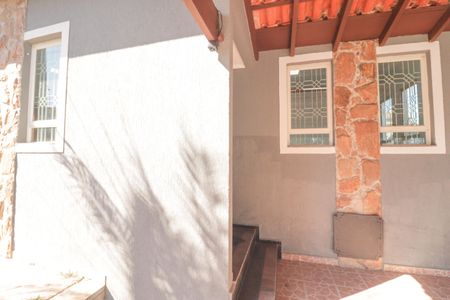 Casa para alugar com 220m², 2 quartos e 5 vagas Casa para alugar com 220m², 2 quartos e 5 vagasQuintal