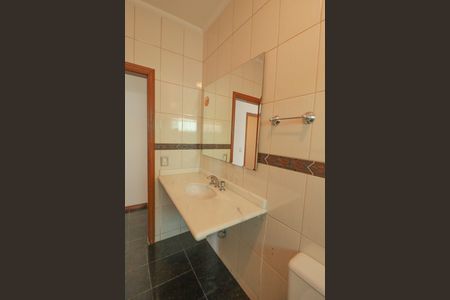 Casa para alugar com 220m², 2 quartos e 5 vagas Casa para alugar com 220m², 2 quartos e 5 vagasBanheiro Social