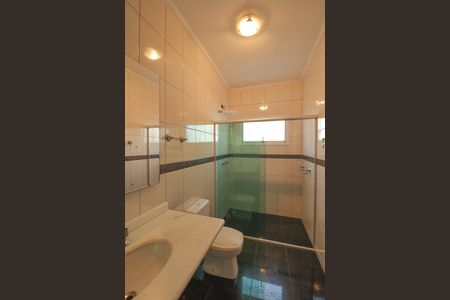 Casa para alugar com 220m², 2 quartos e 5 vagas Casa para alugar com 220m², 2 quartos e 5 vagasBanheiro Social