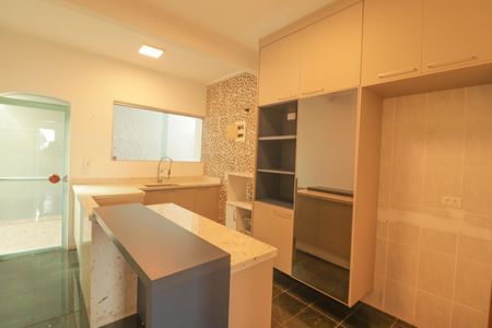 Casa para alugar com 220m², 2 quartos e 5 vagas Casa para alugar com 220m², 2 quartos e 5 vagasCozinha