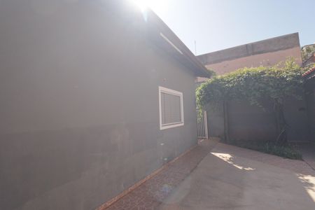 Casa para alugar com 220m², 2 quartos e 5 vagas Casa para alugar com 220m², 2 quartos e 5 vagasQuintal