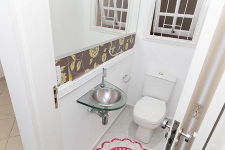 Casa à venda com 180m², 4 quartos e 3 vagasLavabo