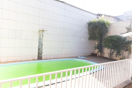 Casa à venda com 180m², 4 quartos e 3 vagasPiscina