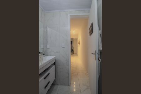 Apartamento à venda com 57m², 2 quartos e sem vaga Apartamento à venda com 57m², 2 quartos e sem vagaBanheiro