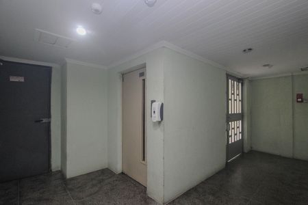 Apartamento à venda com 57m², 2 quartos e sem vaga Apartamento à venda com 57m², 2 quartos e sem vagaHall de entrada