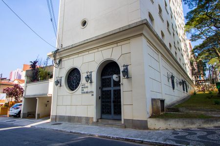 Apartamento à venda com 136m², 3 quartos e 2 vagasFachada