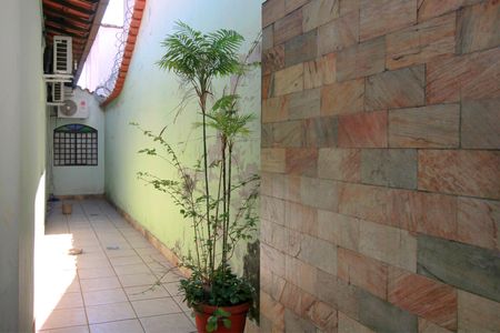 Casa à venda com 261m², 4 quartos e 4 vagasCorredor 