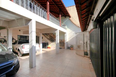 Casa à venda com 261m², 4 quartos e 4 vagasGaragem