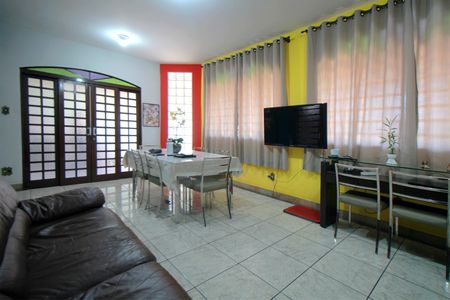 Sala de casa à venda com 4 quartos, 261m² em Maria Virgínia, Belo Horizonte