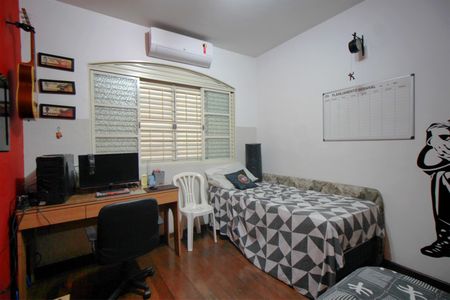 Quarto 1 de casa à venda com 4 quartos, 261m² em Maria Virgínia, Belo Horizonte
