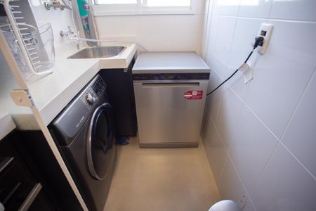 Apartamento à venda com 72m², 2 quartos e 1 vagaÁrea de Serviço