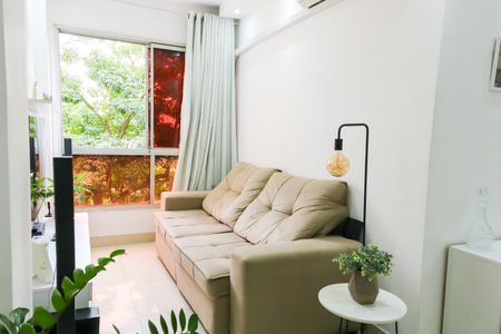 Apartamento à venda com 50m², 2 quartos e 1 vaga Apartamento à venda com 50m², 2 quartos e 1 vagaSala