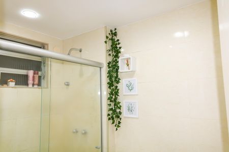 Apartamento à venda com 50m², 2 quartos e 1 vaga Apartamento à venda com 50m², 2 quartos e 1 vagaBanheiro