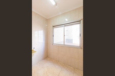 Apartamento à venda com 74m², 3 quartos e 1 vaga Apartamento à venda com 74m², 3 quartos e 1 vagaCozinha e área de serviço