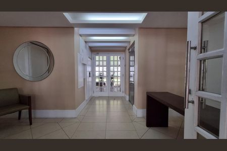 Apartamento à venda com 68m², 2 quartos e 2 vagasHall de entrada