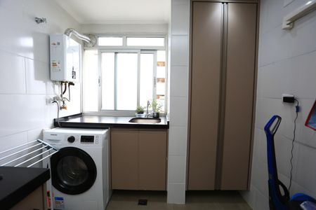 Apartamento à venda com 68m², 2 quartos e 2 vagasÁrea de Serviço