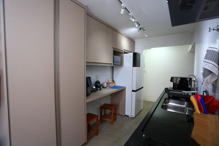 Apartamento à venda com 68m², 2 quartos e 2 vagasCozinha