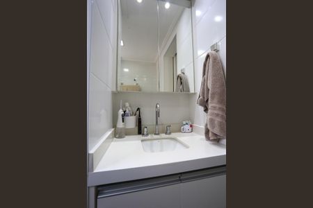 Apartamento à venda com 68m², 2 quartos e 2 vagasBanheiro da Suíte