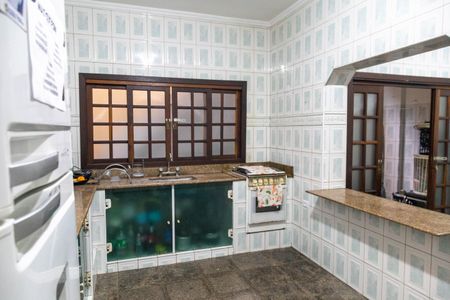 Casa para alugar com 309m², 4 quartos e 2 vagasCozinha