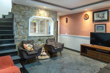 Casa para alugar com 309m², 4 quartos e 2 vagasSala