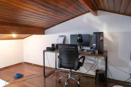 Casa para alugar com 309m², 4 quartos e 2 vagasEscritório