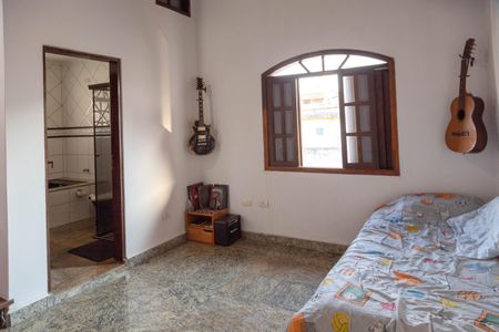 Casa para alugar com 309m², 4 quartos e 2 vagasQuarto