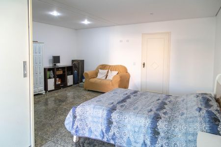 Casa para alugar com 309m², 4 quartos e 2 vagasSuíte