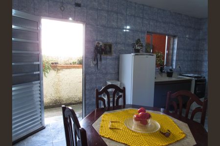 Casa para alugar com 150m², 2 quartos e 2 vagasCozinha