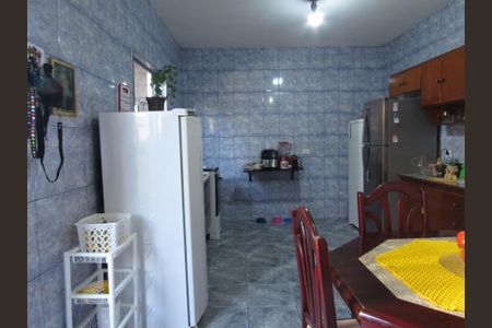 Casa para alugar com 150m², 2 quartos e 2 vagasCozinha