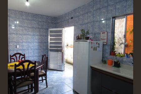 Casa para alugar com 150m², 2 quartos e 2 vagasCozinha