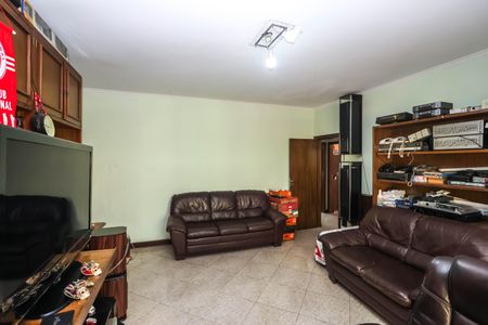 Casa à venda com 222m², 3 quartos e 8 vagasSala