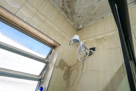 Casa à venda com 222m², 3 quartos e 8 vagasBanheiro da Suíte