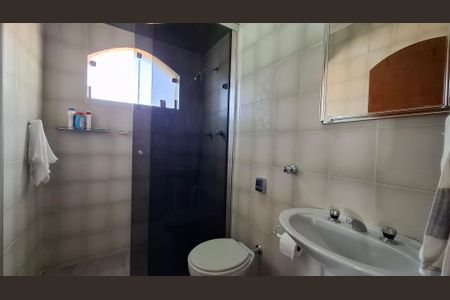 Casa à venda com 150m², 3 quartos e 5 vagasBanheiro da Suíte